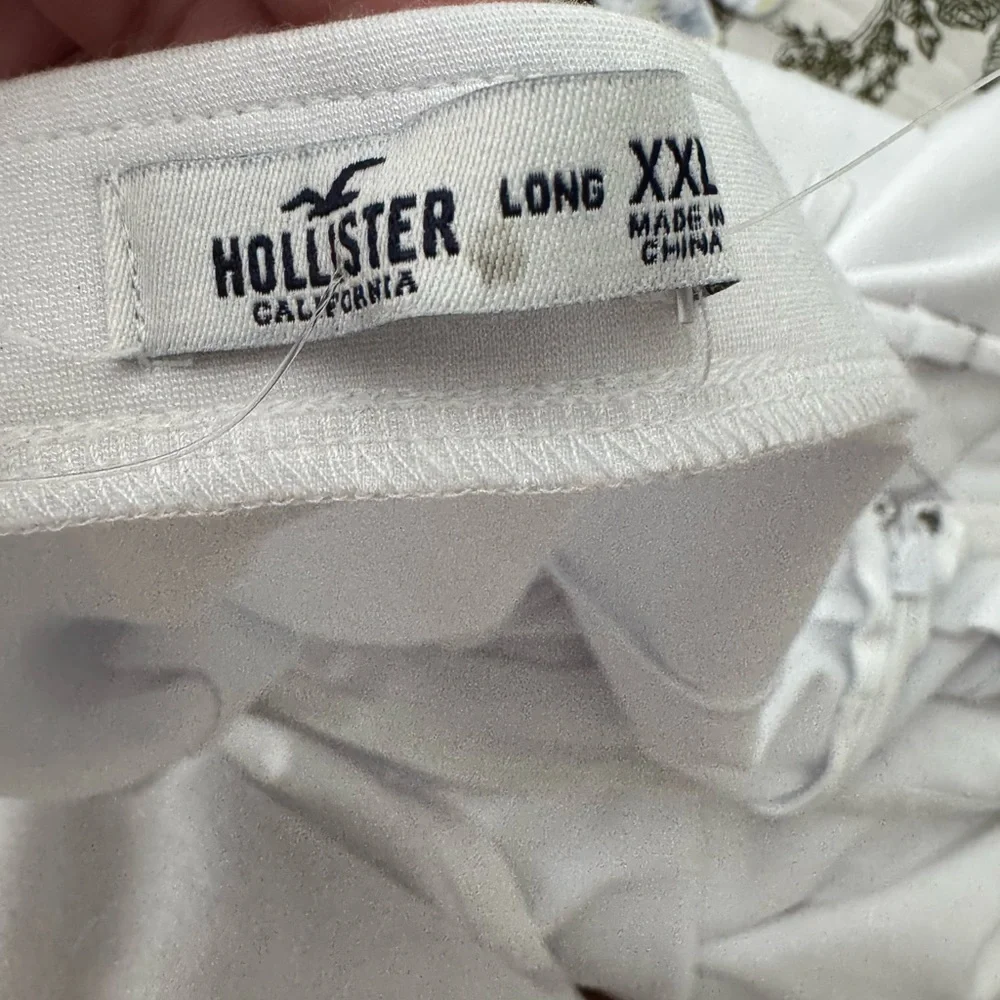 Free w/Purchase NWT Hollister White Mini Athletic Dress- long- XXL - Picture 4 of 6